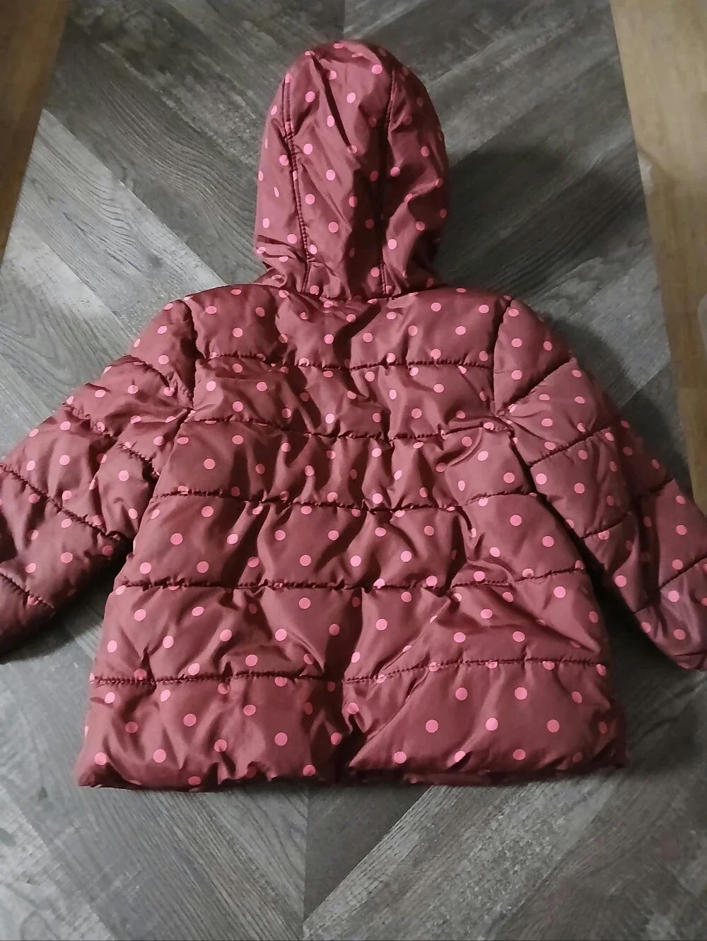 Old Navy Girls' Hooded Puffer Jacket in Burgundy with Pink Polka Dots